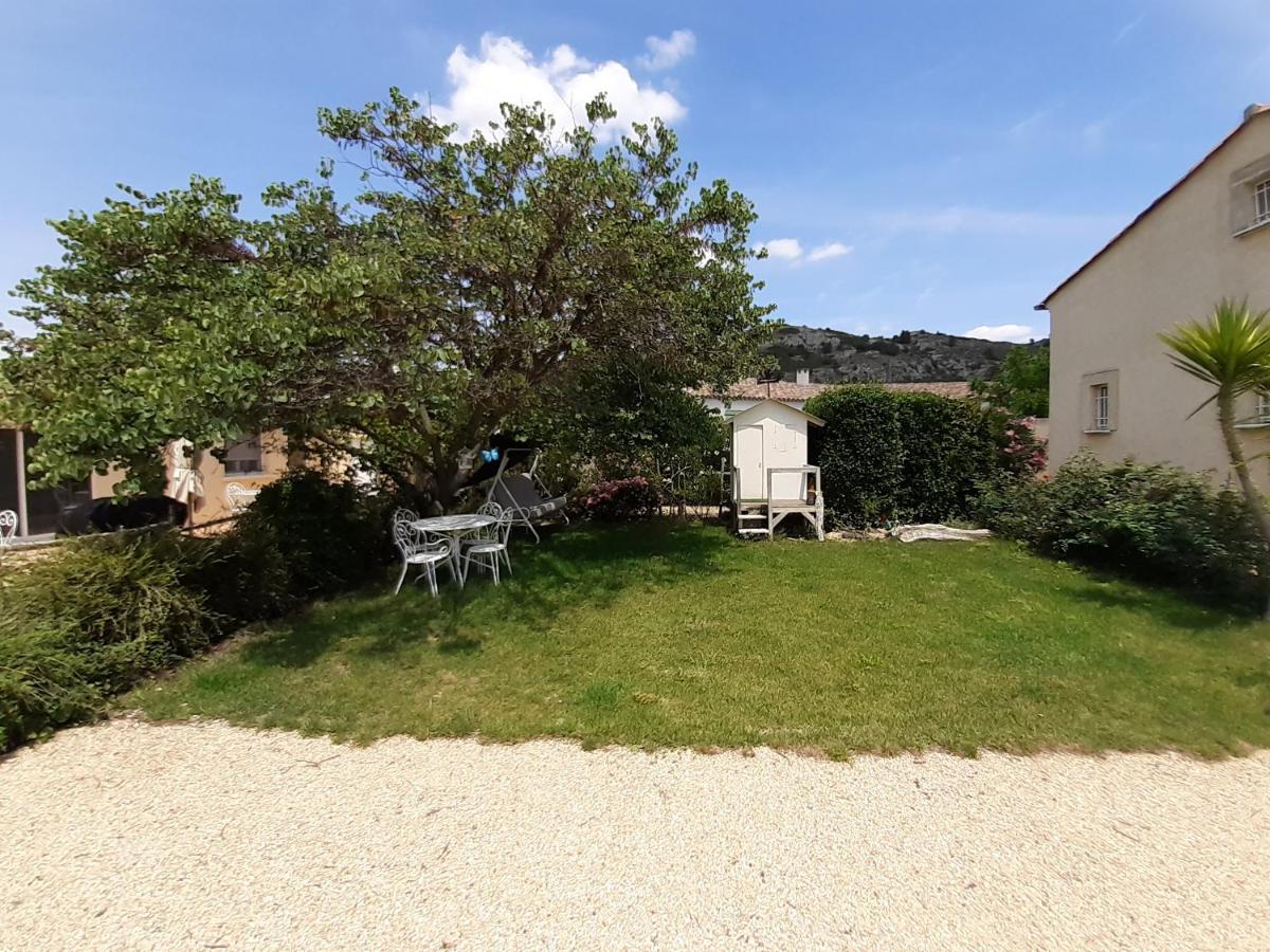 Petite Maison De Campagne Gardoise Theziers Exterior photo
