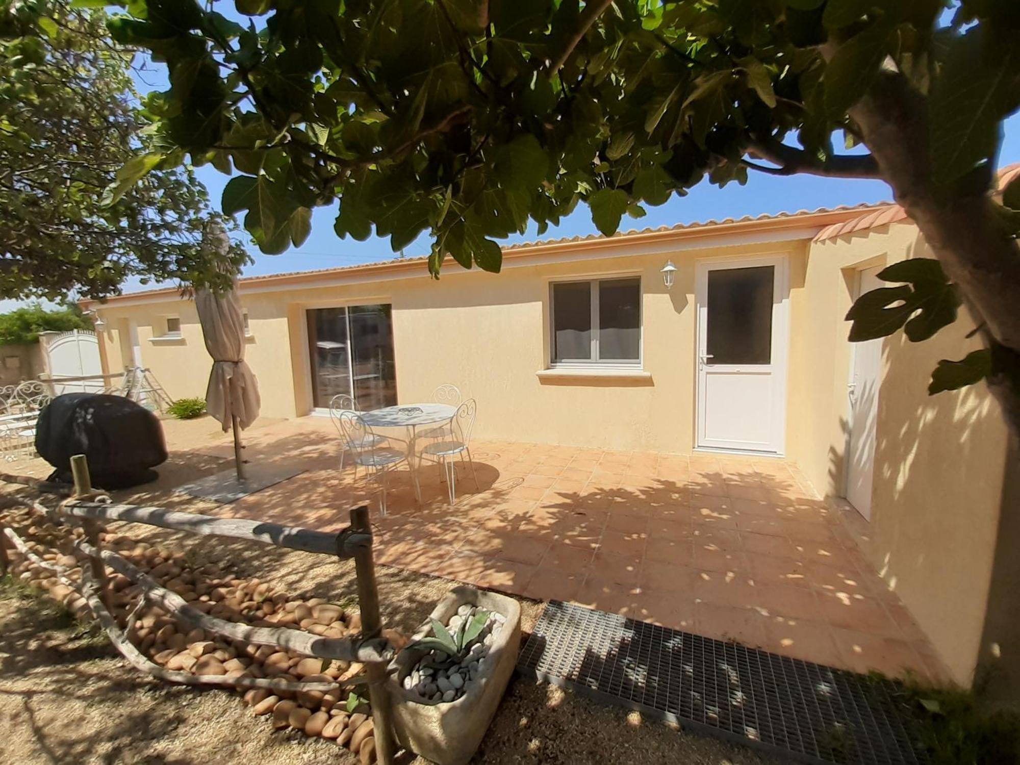 Petite Maison De Campagne Gardoise Theziers Exterior photo